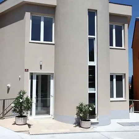 Apartma San Simon S Pogledom Na Morje - San Simon Sea View Ll * إيزولا